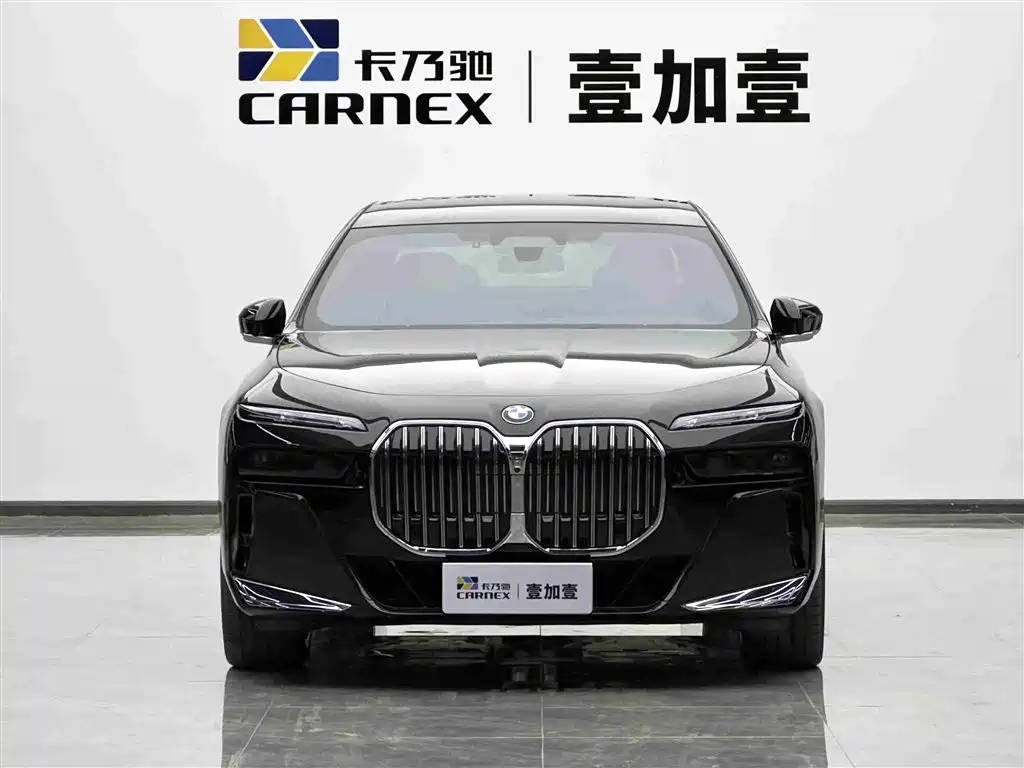 BMW 7 Series 2023 Facelift 740Li Exclusive M Sport Package фото 2