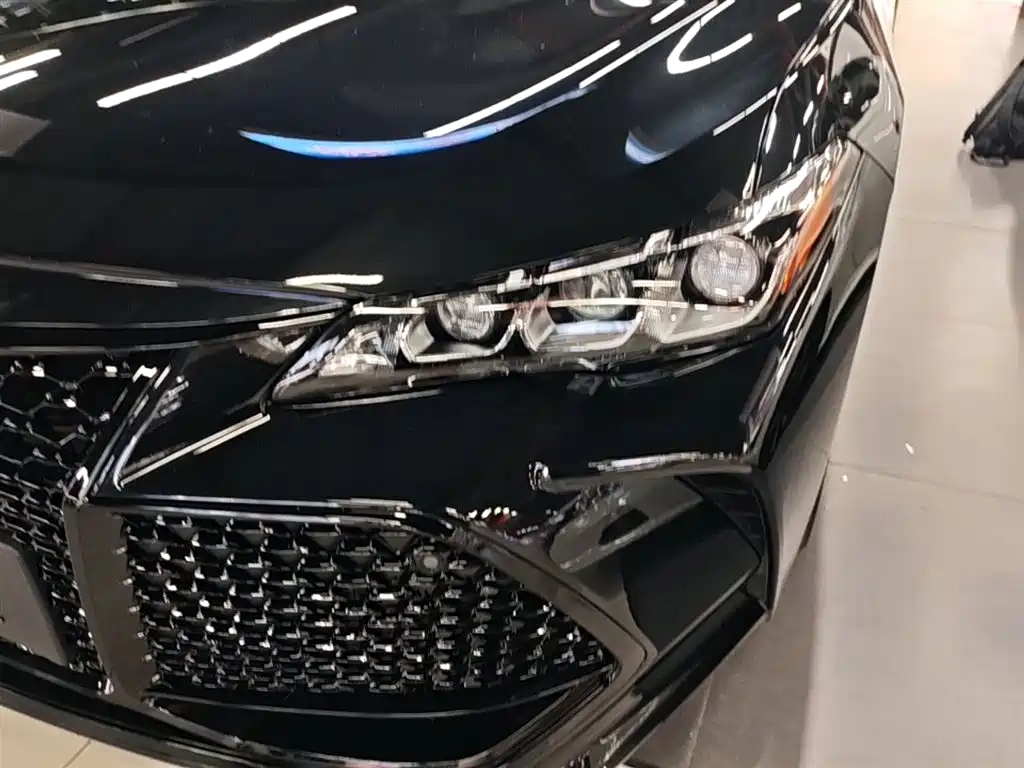 Toyota Avalon 2022 2.0L XLE Premium фото 24