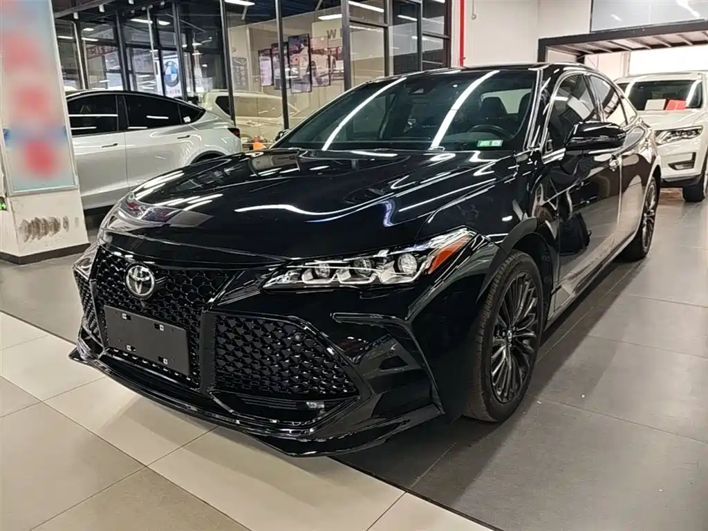 Toyota Avalon 2022 2.0L XLE Premium фото 2