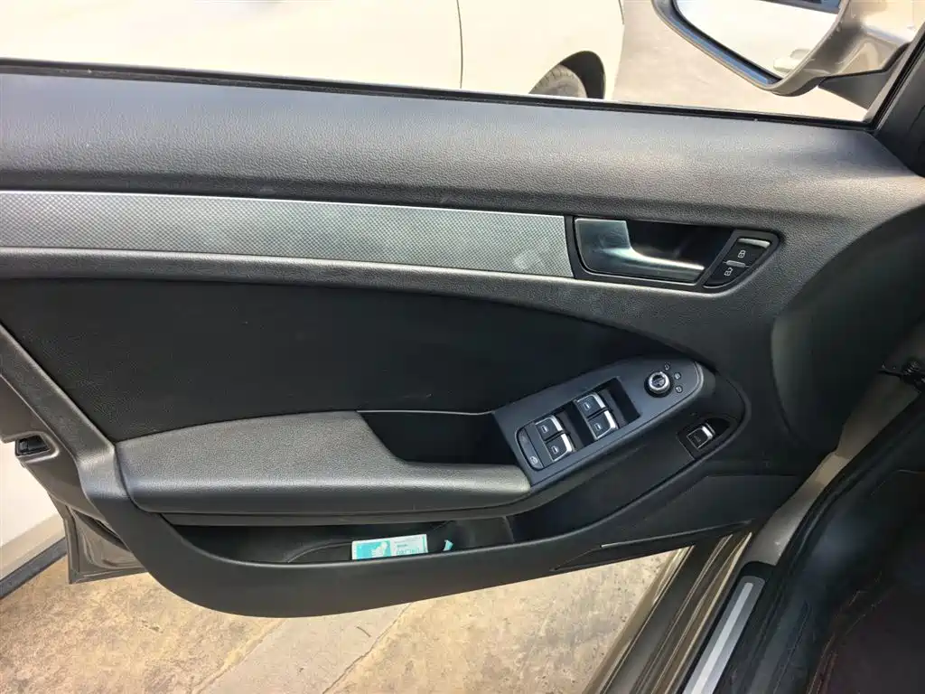 Audi A4L 2013 35 TFSI Automatic Standard фото 8