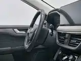 Photo 22 - Ford Escape