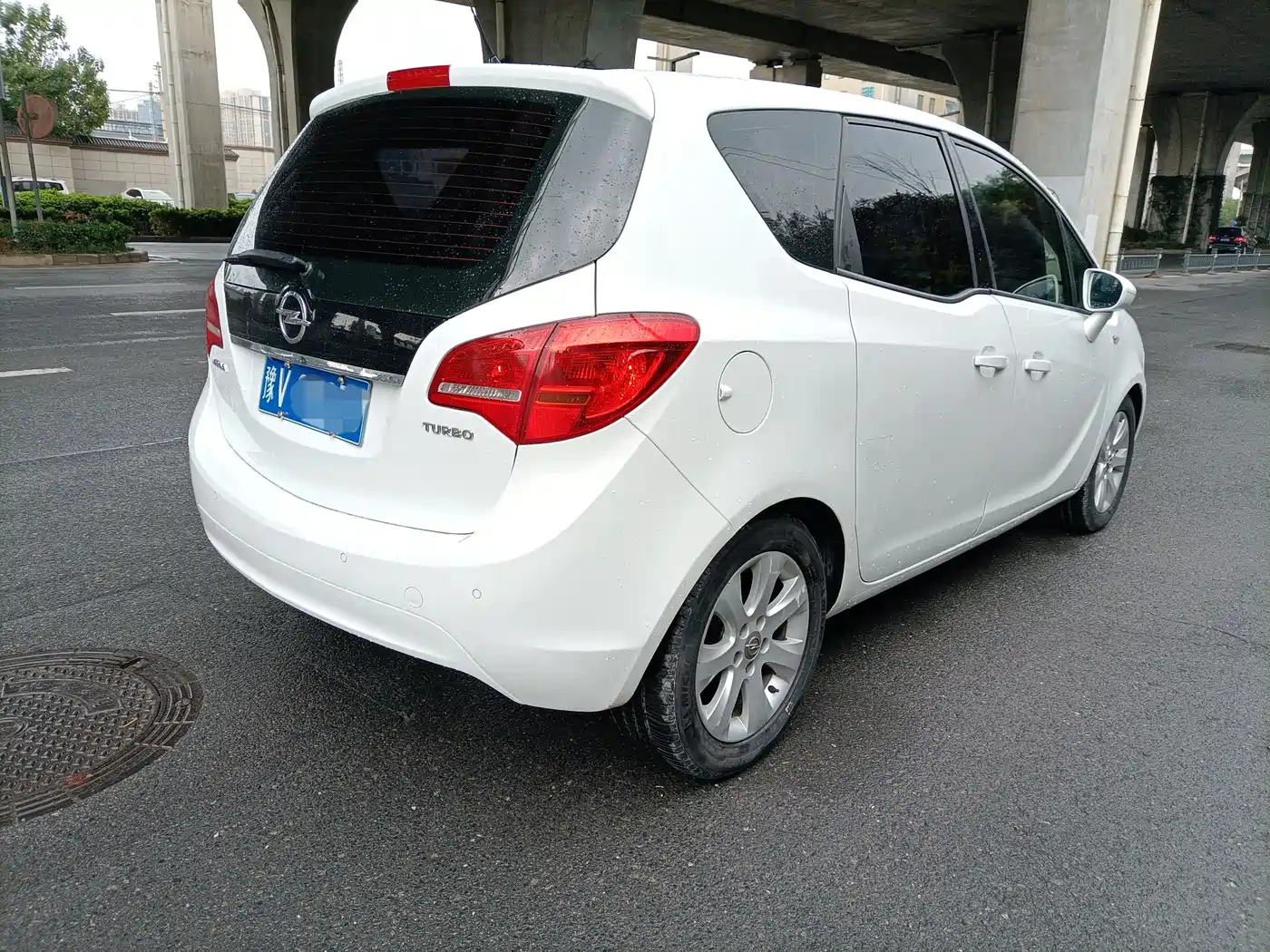 Opel Mairaina 2014 2013 1.4T Luxury