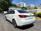 Фото 7 - Roewe 360
