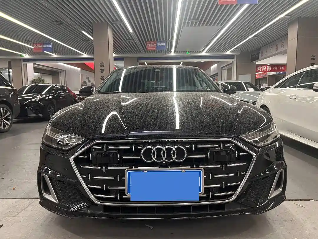Audi A7L 2022 45 TFSI S-line Dream Builder Edition фото 2