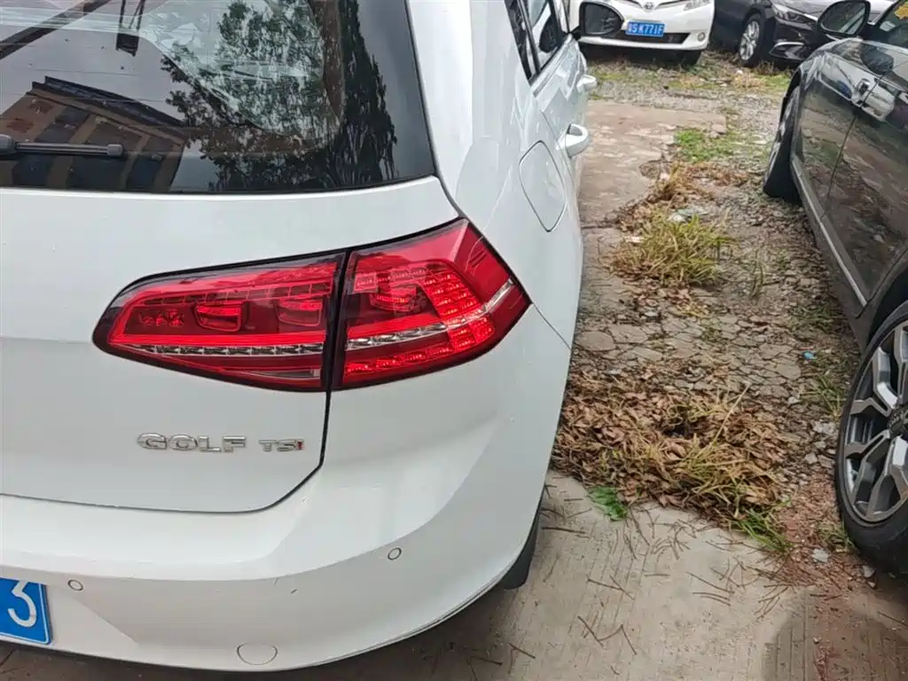 Volkswagen Golf 2016 230TSI Automatic Luxury фото 8