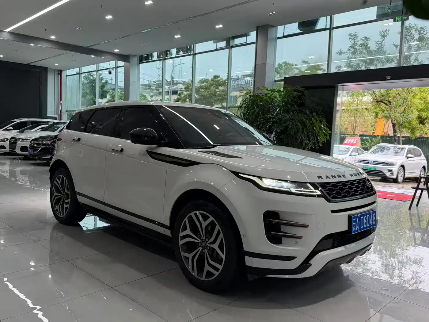Land Rover Range Rover Evoque 2020 249PS R-DYNAMIC SE Sport Tech Edition фото 3