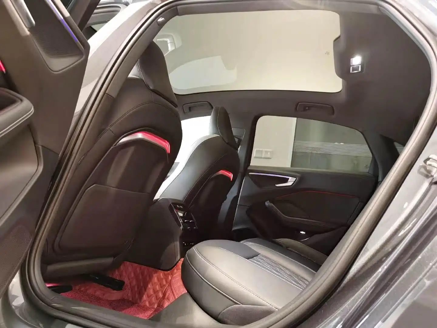 Photo 8 - Audi A5L