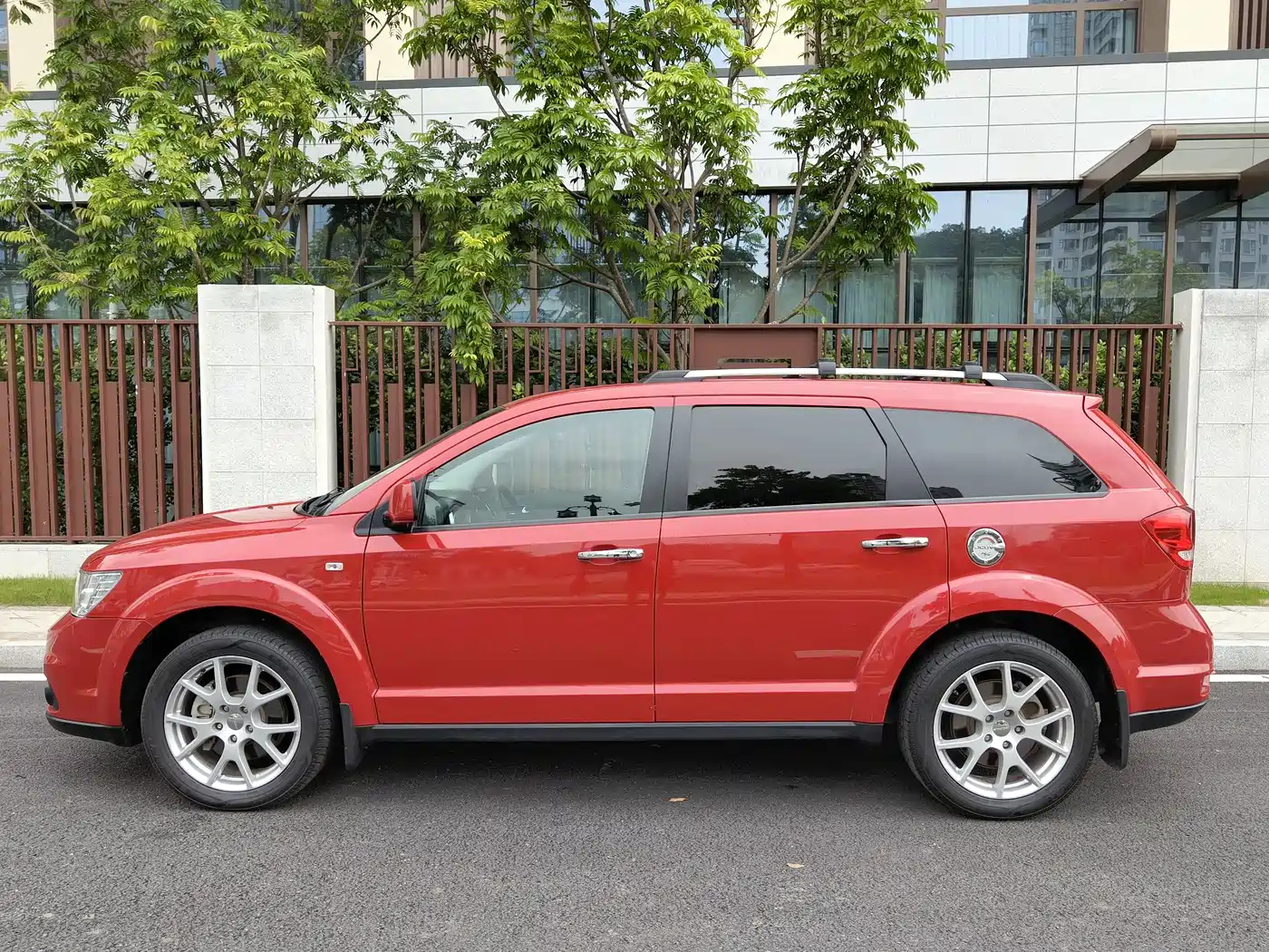 Dodge Journey 2017 2013 Model 2.4L 2WD Premium Edition