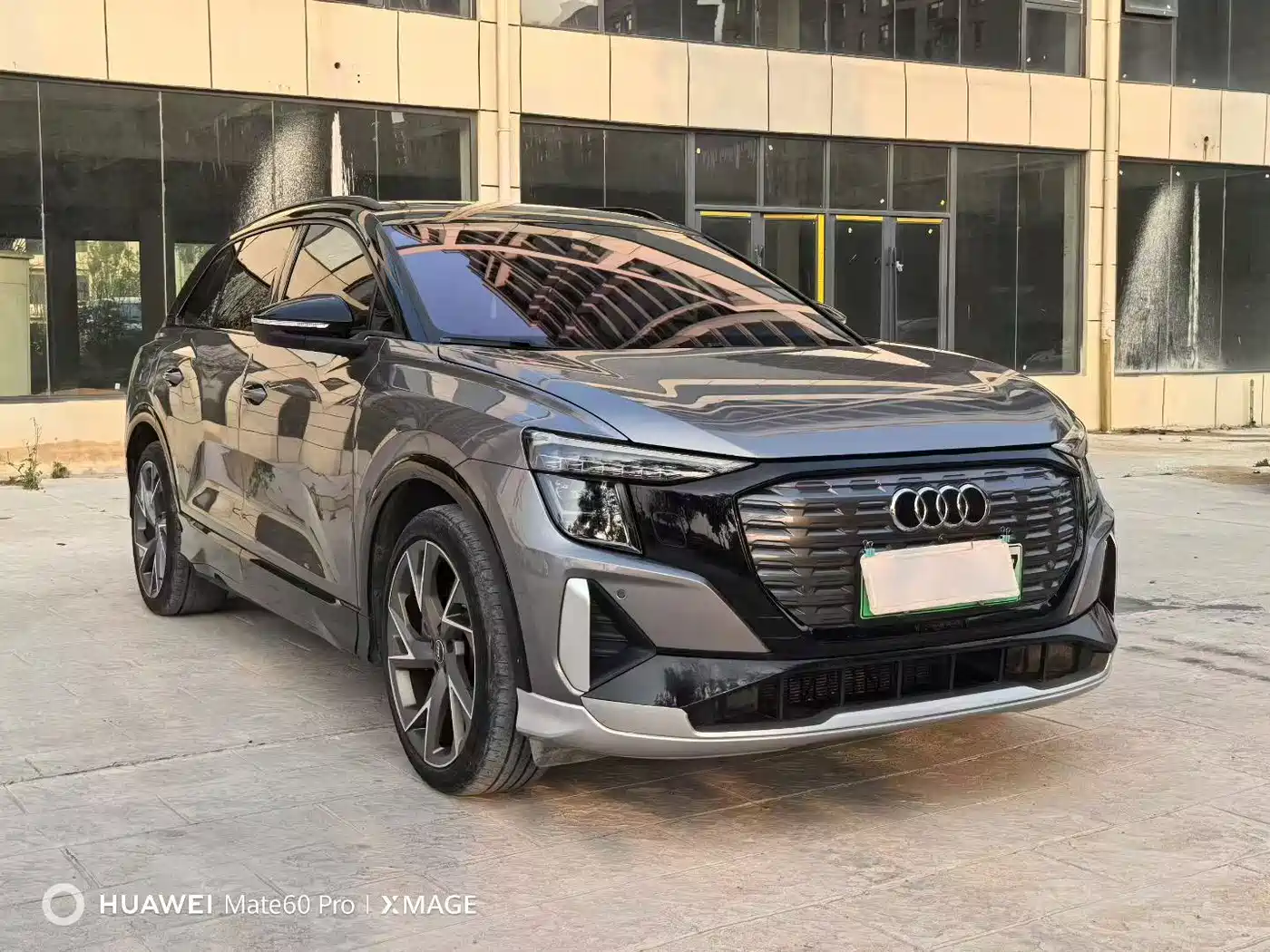 Audi Q5 e-tron 2022 40 e-tron Starlight Mech Suit фото 3