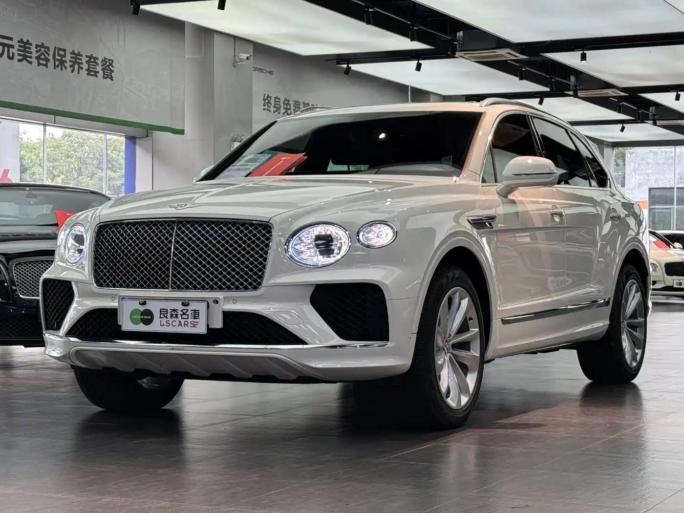Bentley Bentayga 2021 — пригон из Китая