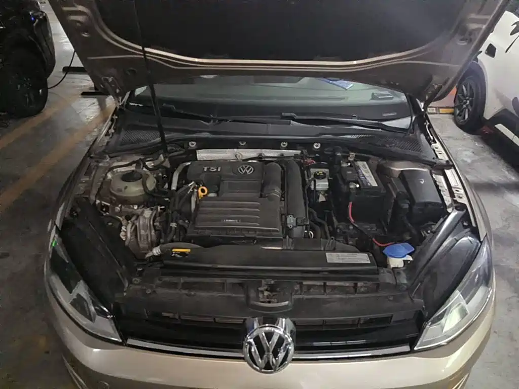 Фото 9 - Volkswagen Golf