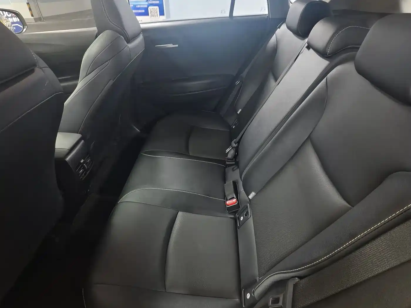 Toyota Frontlander 2022 2.0L CVT Luxury PLUS Edition фото 13