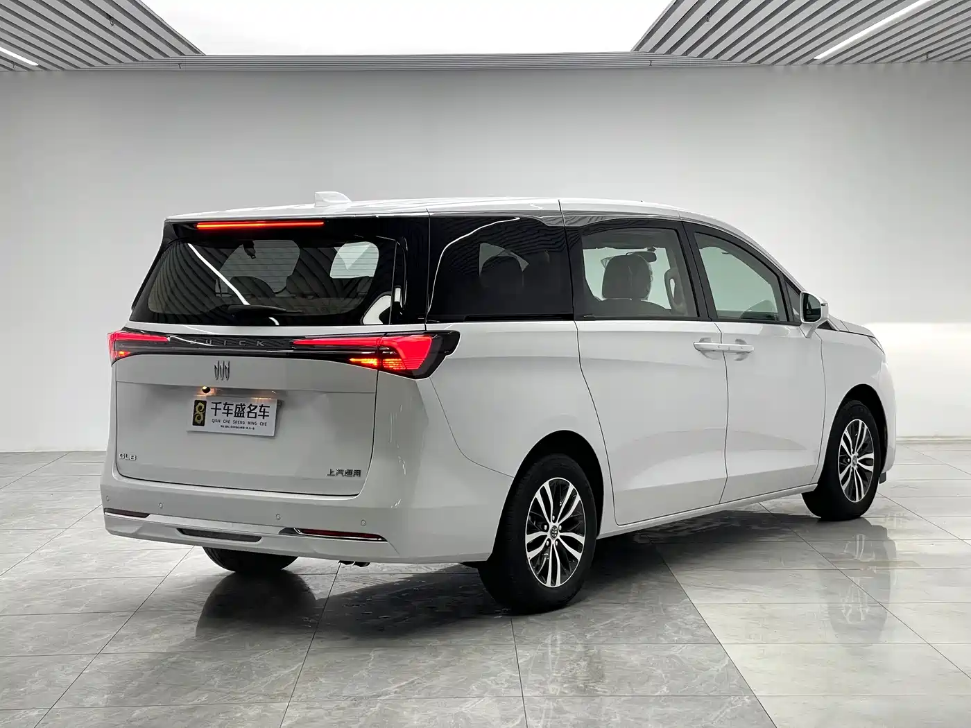 Buick GL8 2025 Land Business Class Comfort DG Edition фото 6