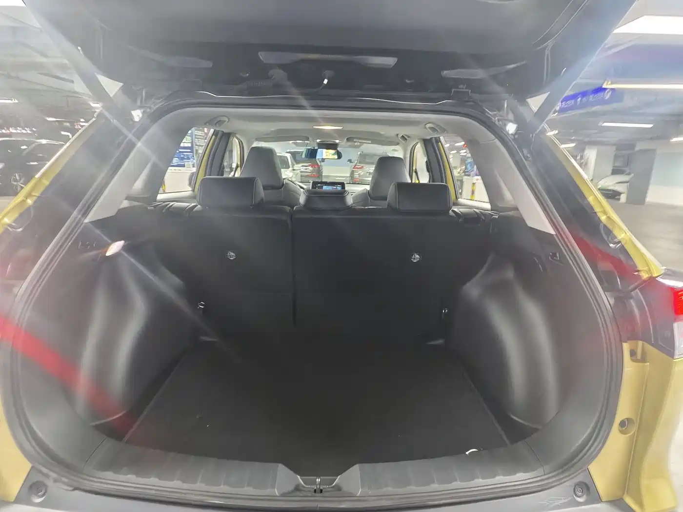 Toyota Frontlander 2022 2.0L CVT Luxury PLUS Edition фото 14