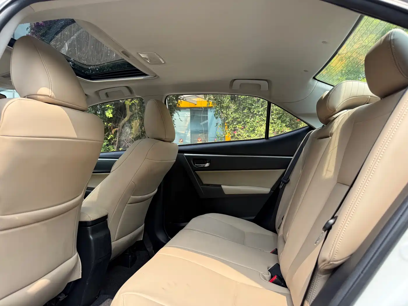 Toyota Levin 2017 Facelift 185T CVT Elite (China V) фото 6