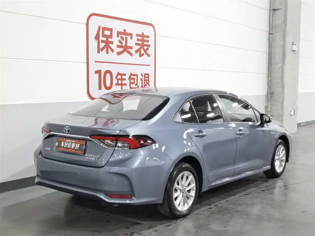 Toyota Corolla 2021 Hybrid 1.8L E-CVT Elite Edition фото 2