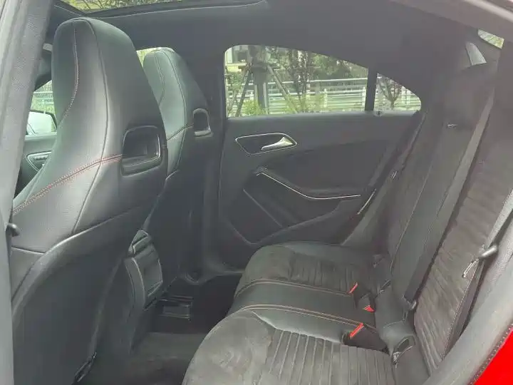 Mercedes-Benz CLA (Import) 2017 CLA 220 4MATIC фото 8