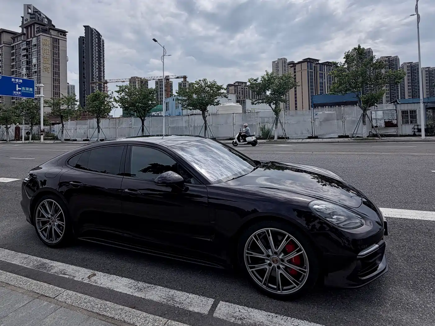 PORSCHE PANAMERA