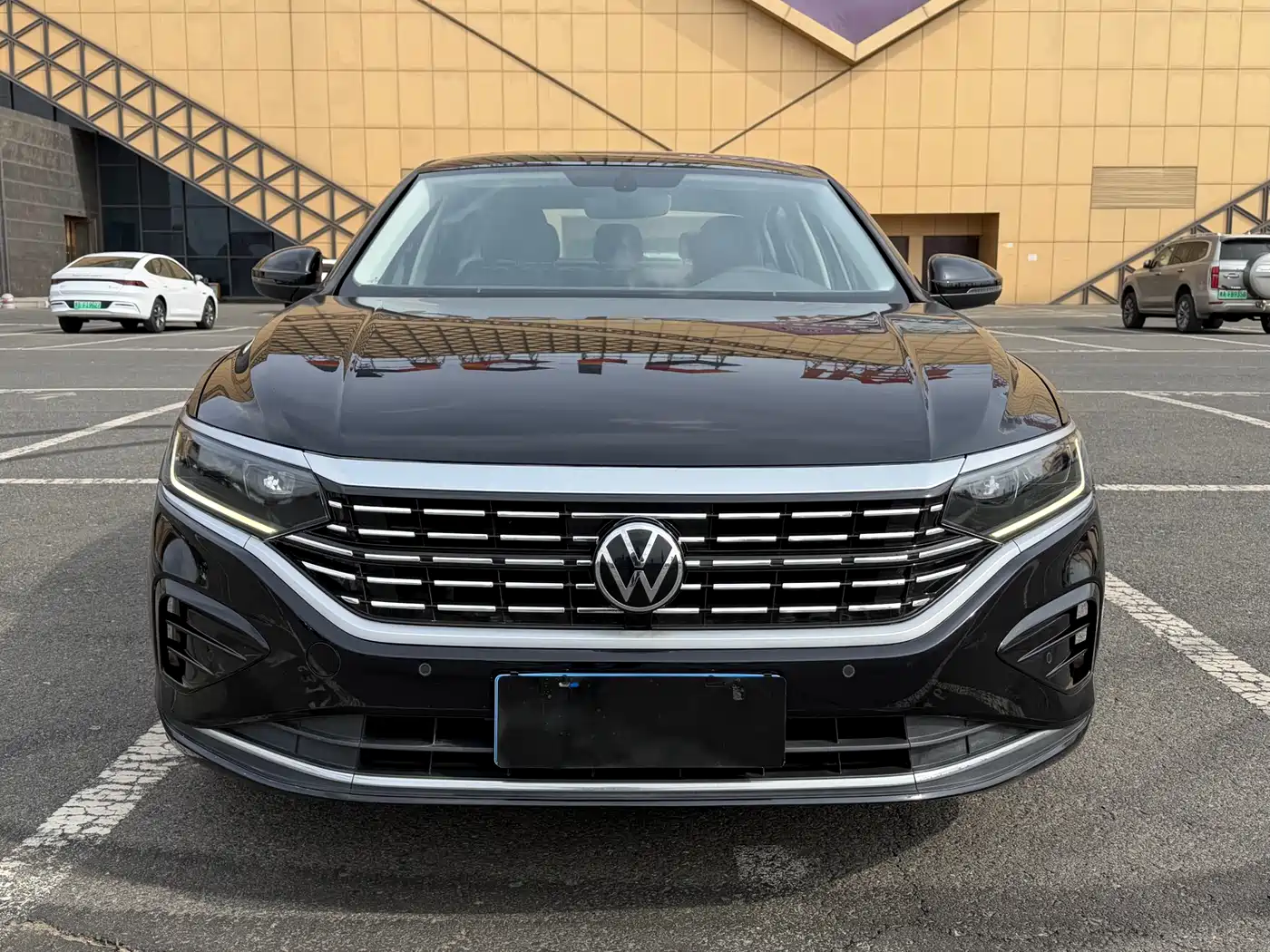 Volkswagen Passat 2022 280TSI Elite Edition фото 2