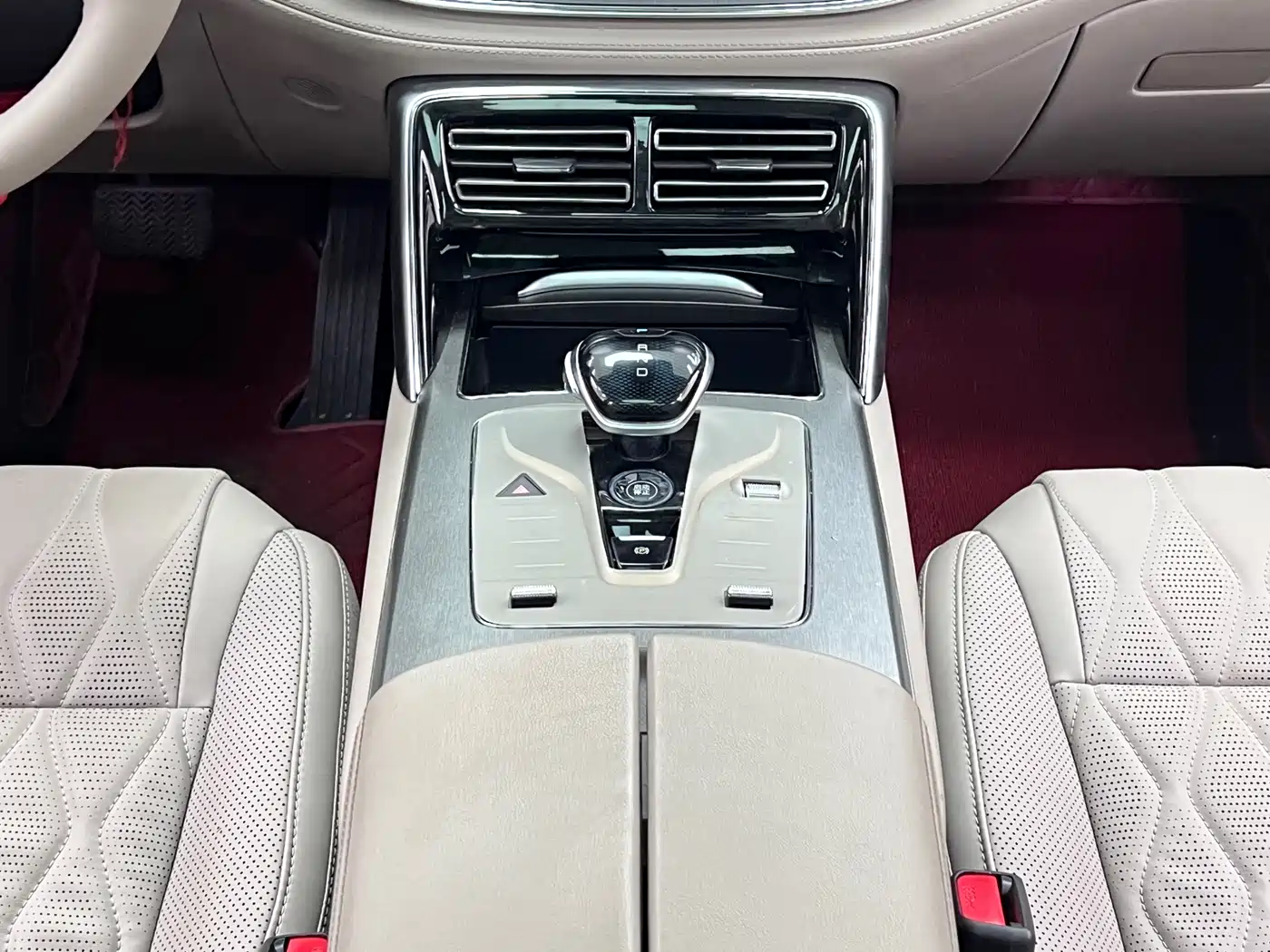 BYD Tang New Energy 2024 DM-i Honor Edition 112KM Premium фото 24