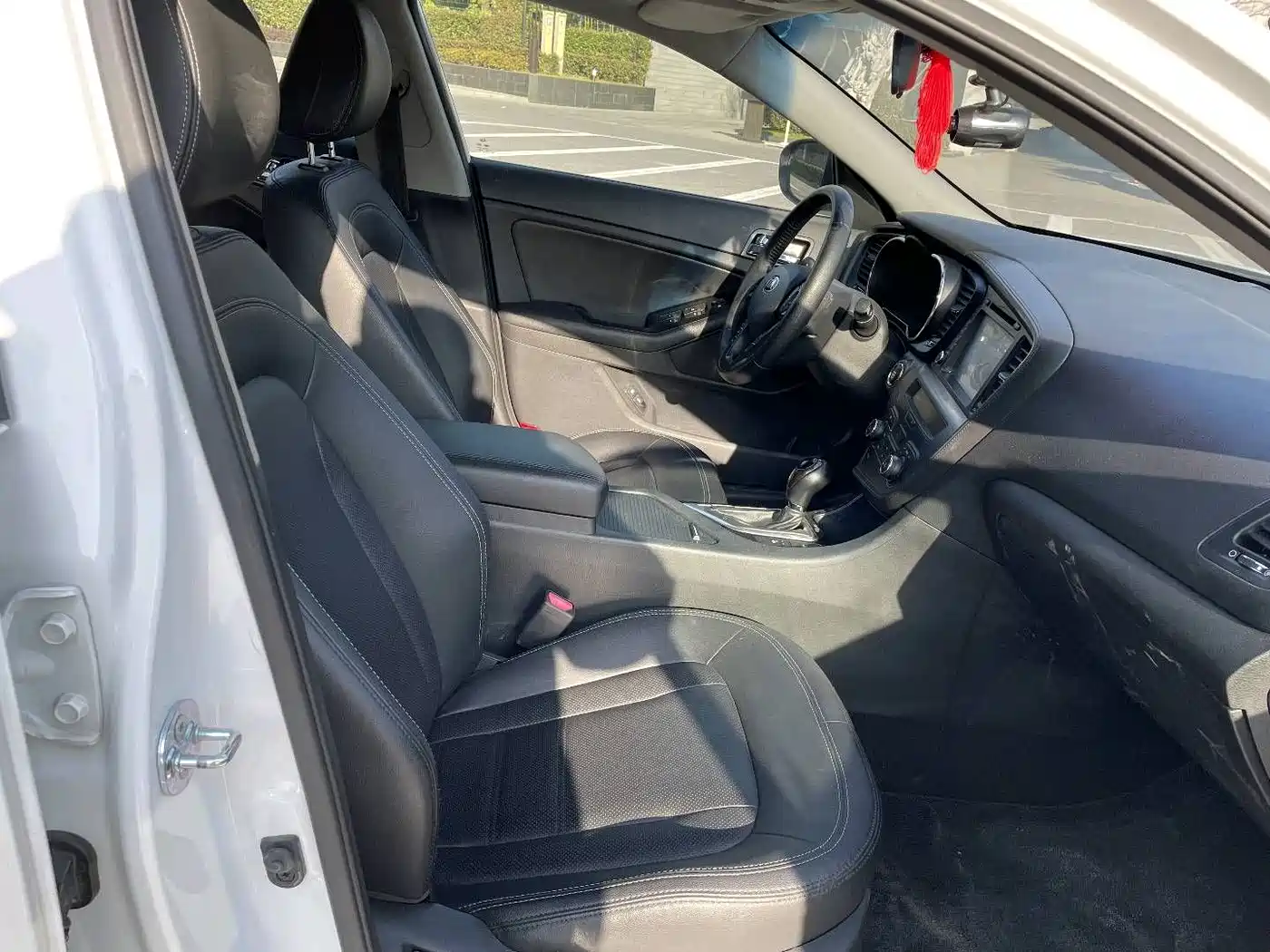 Kia K5 2012 2.0L Automatic Premium фото 10