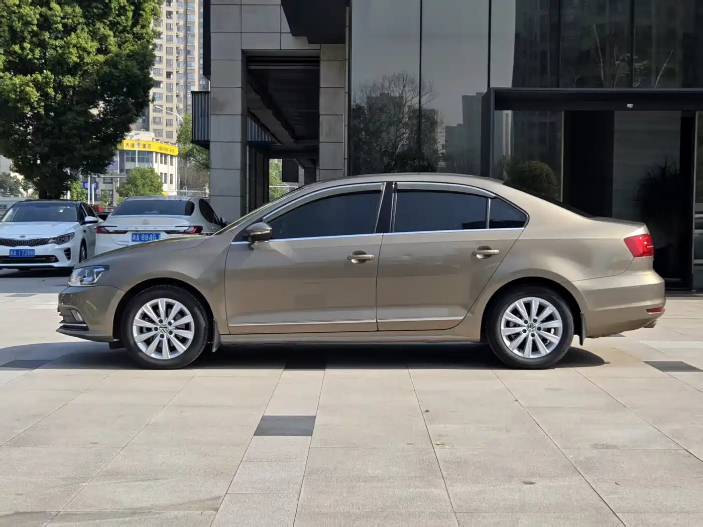 Volkswagen Sagitar 2015 230TSI Automatic Comfort фото 5