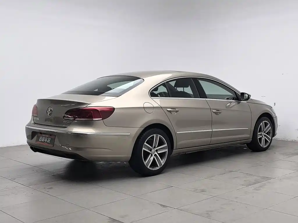 Photo 2 - Volkswagen CC