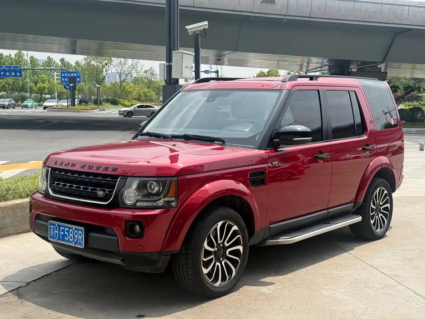 Land Rover Discovery 2015 3.0 SC V6 HSE фото 13