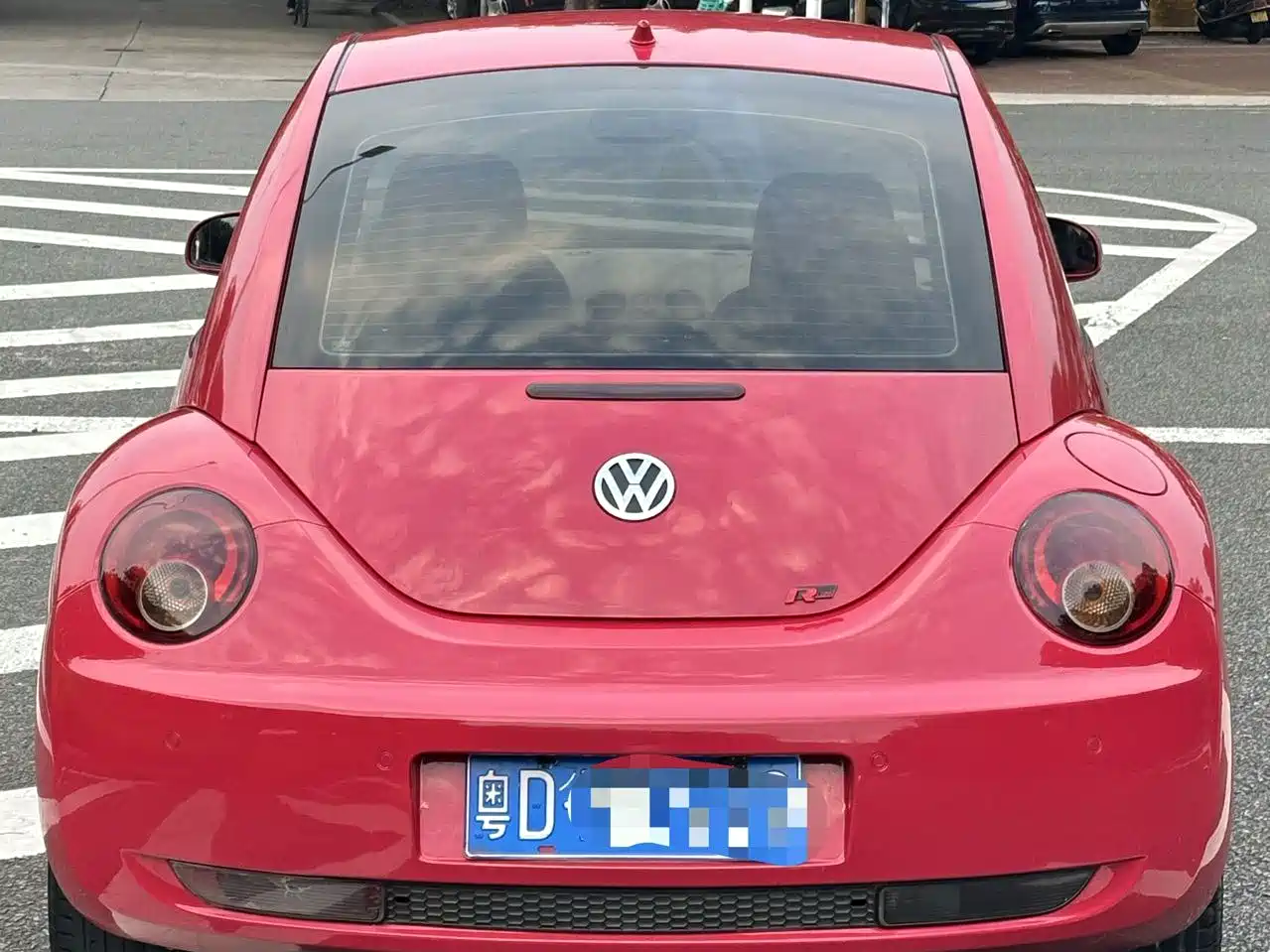 Volkswagen Beetle 2011 2010 Model 2.0 BlackOrange Comfort Edition