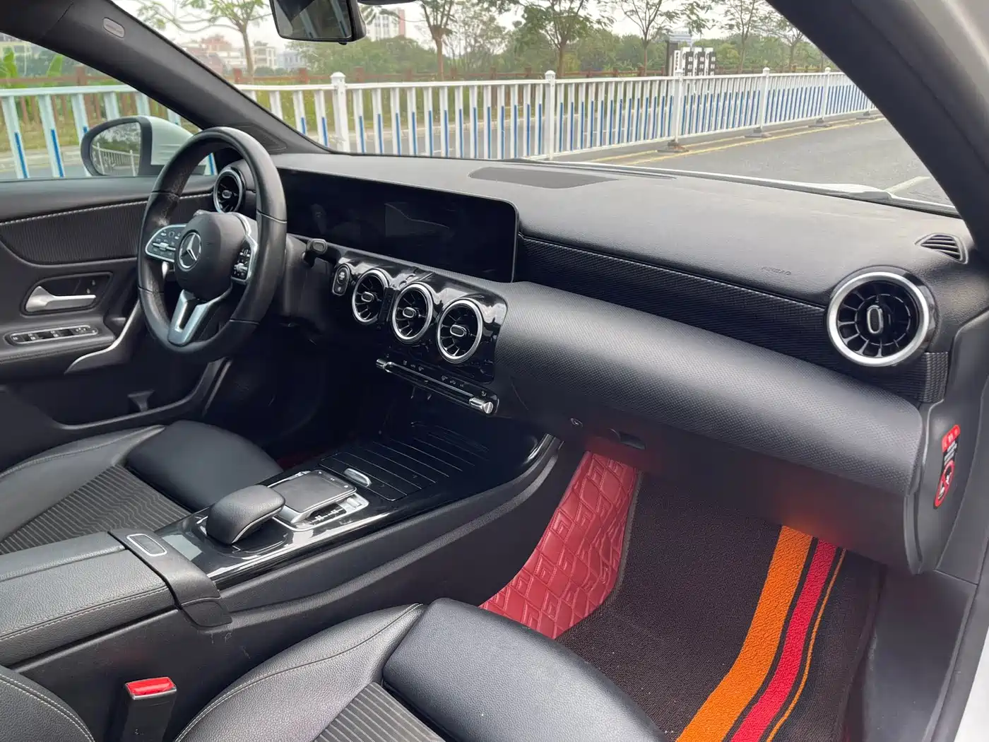 Mercedes-Benz A-Class (Import) 2019 A 200 Dynamic Version фото 7