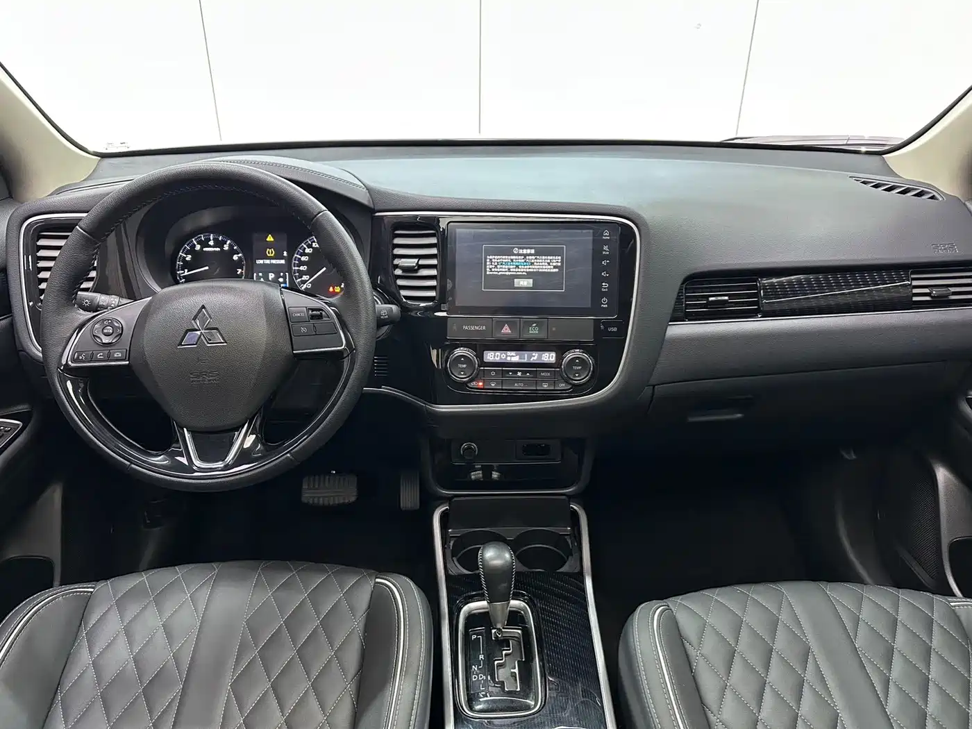 Mitsubishi Outlander 2023 2021 Facelift 2.0L 2WD Premium Edition 5-Seater