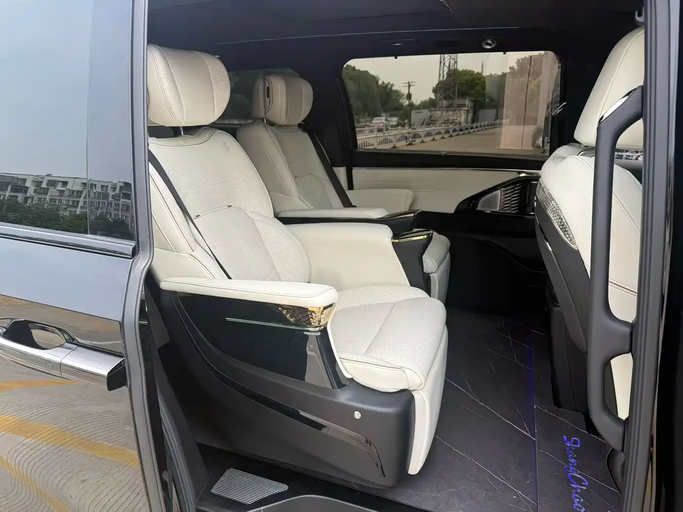 GAC Trumpchi Trumpchi M8 2023 Master Series Dual Hybrid Flagship Edition фото 6