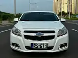 Photo 2 - Chevrolet Malibu