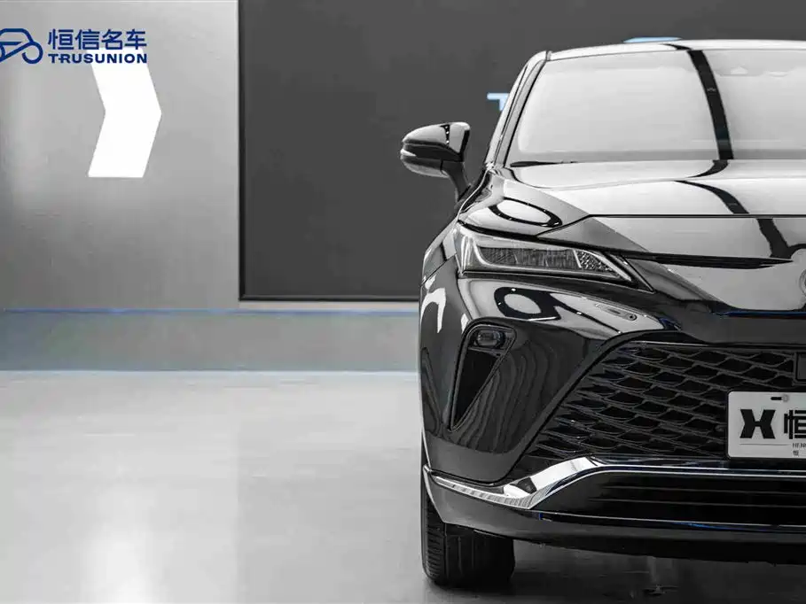 Toyota Venza 2022 2.0L CVT 2WD Luxury фото 8