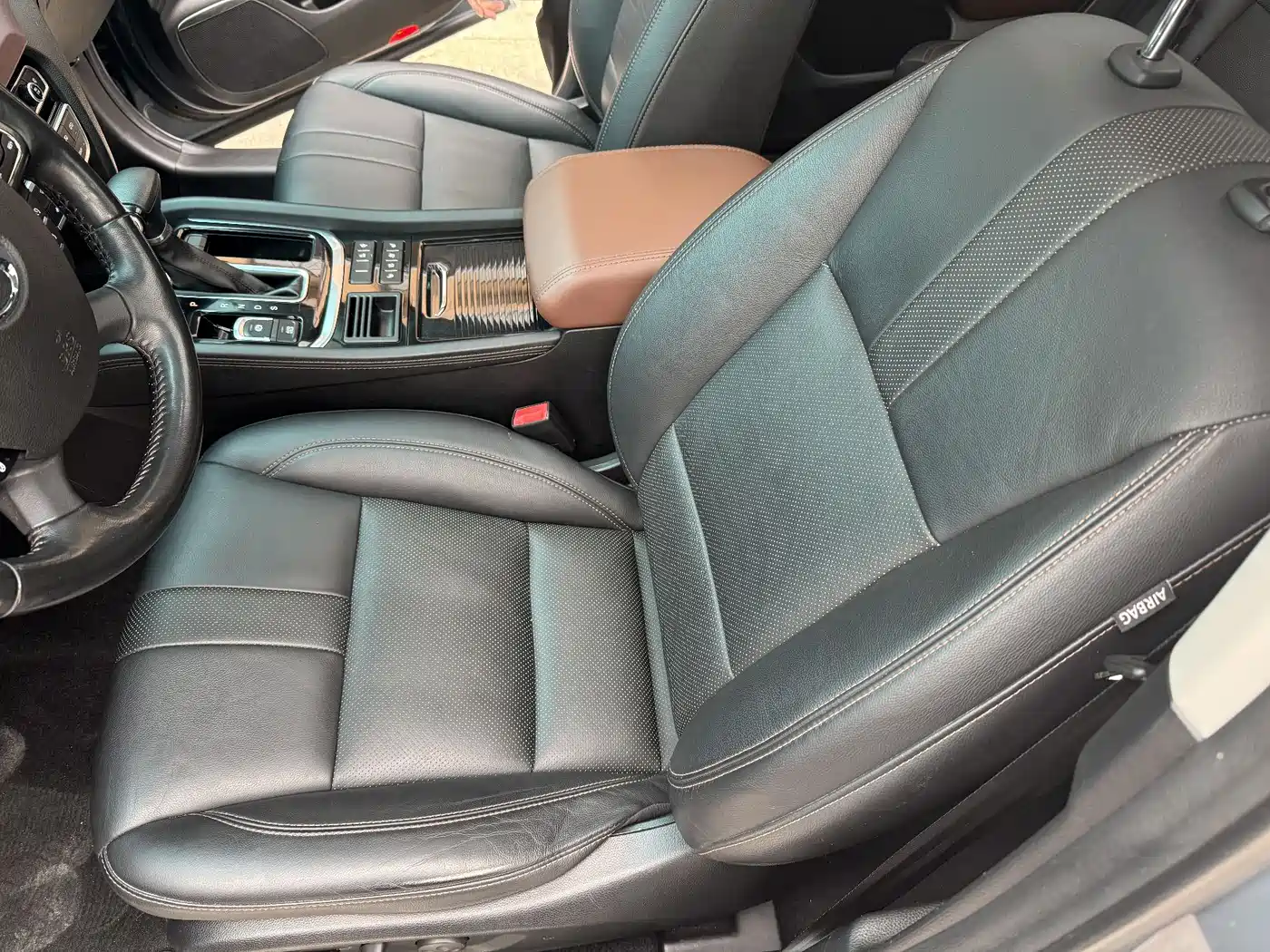 GAC Trumpchi Trumpchi GS8 2017 320T 2WD Luxury Smart Connect (7-seater) фото 4