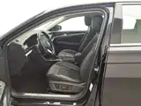 Photo 10 - Volkswagen Passat