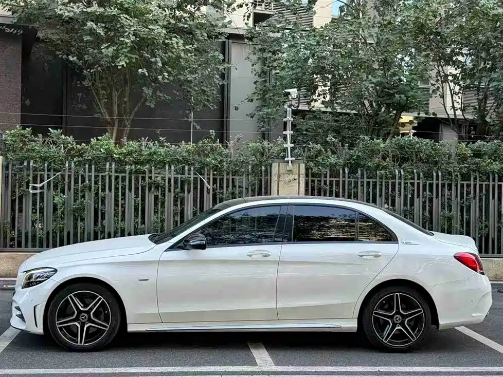 Mercedes-Benz C-Class 2021 C 260 L Sport Starry Exclusive Edition фото 2