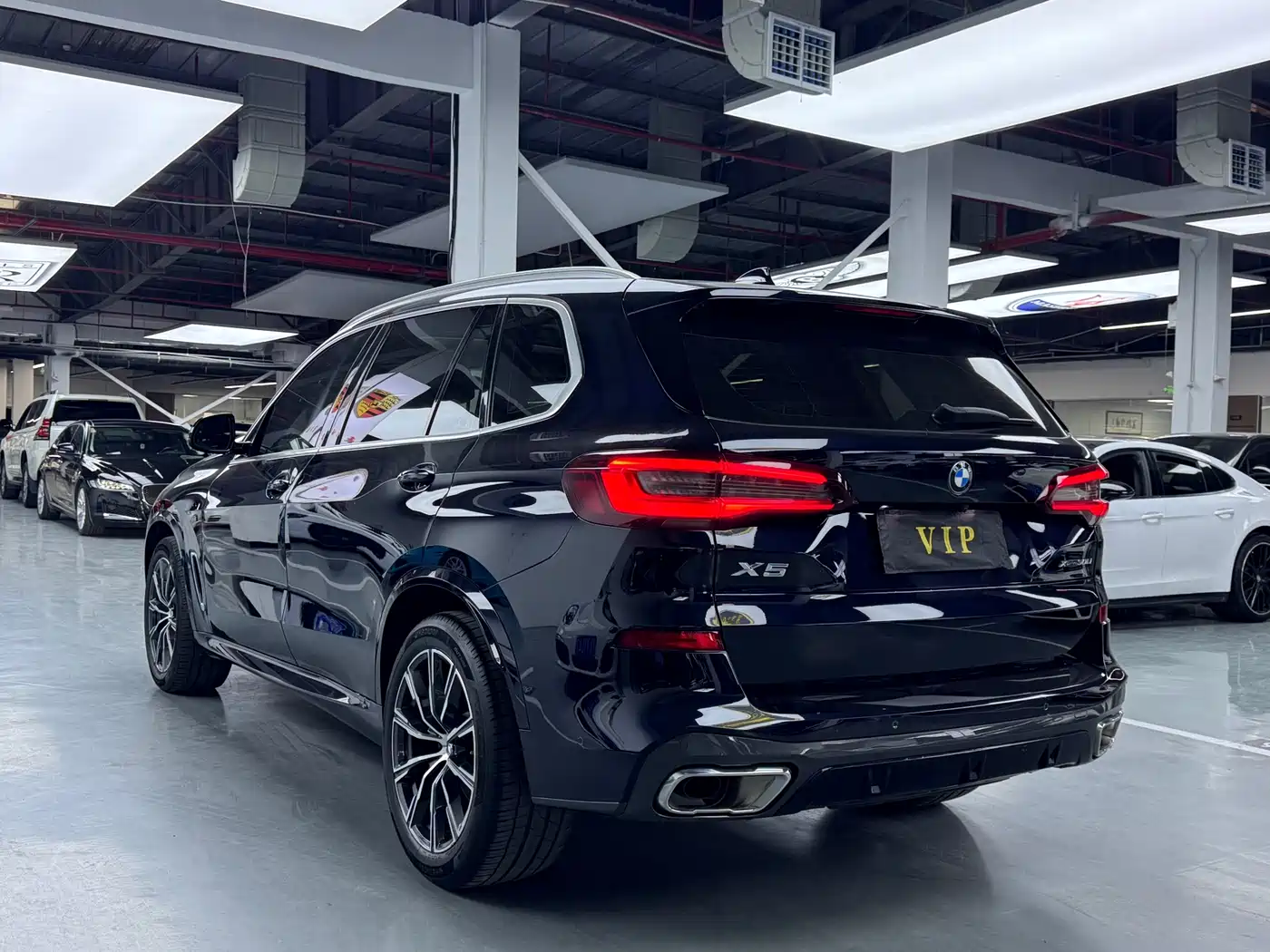 BMW X5 2022 xDrive 30Li M Sport Package фото 17