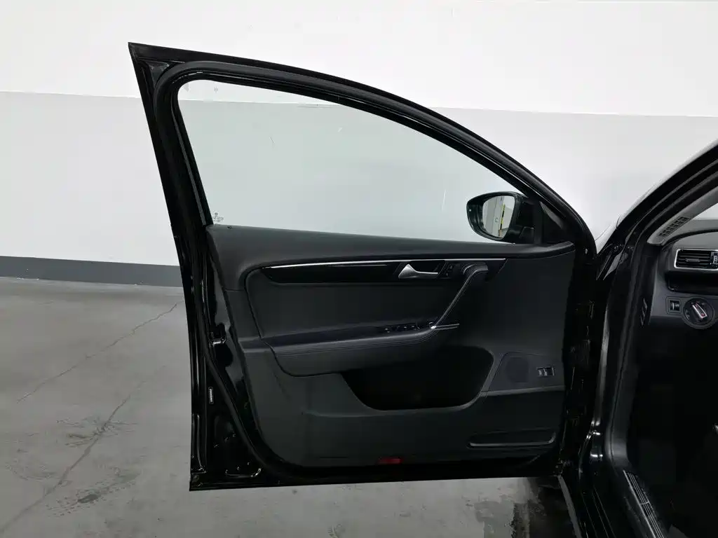 Фото 8 - Volkswagen Magotan