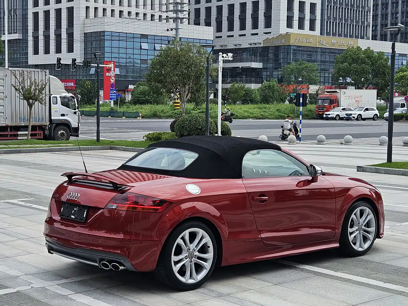 Audi TTS 2013 TTS Roadster 2.0TFSI quattro фото 12