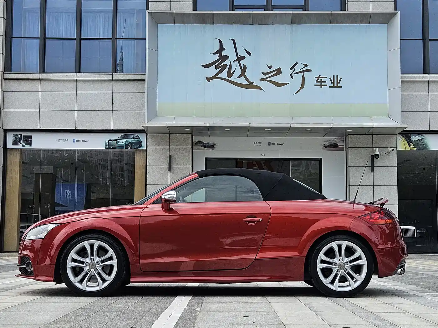 Audi TTS 2013 TTS Roadster 2.0TFSI quattro фото 9