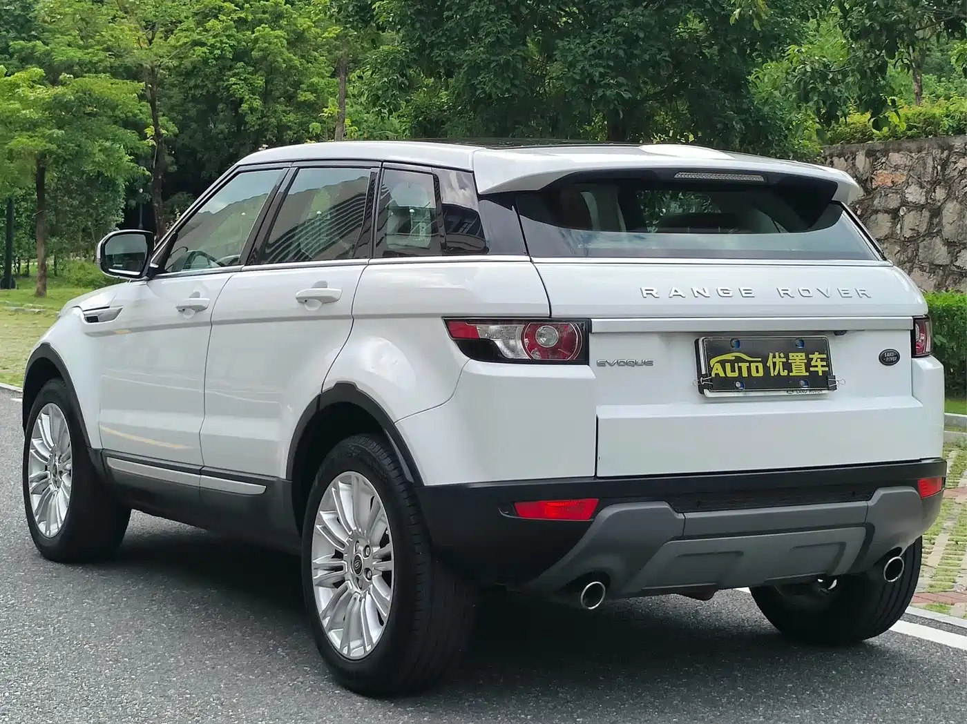Land Rover Range Rover Evoque (Import) 2014 2013 Model 2.0T 5-door Brilliant Edition