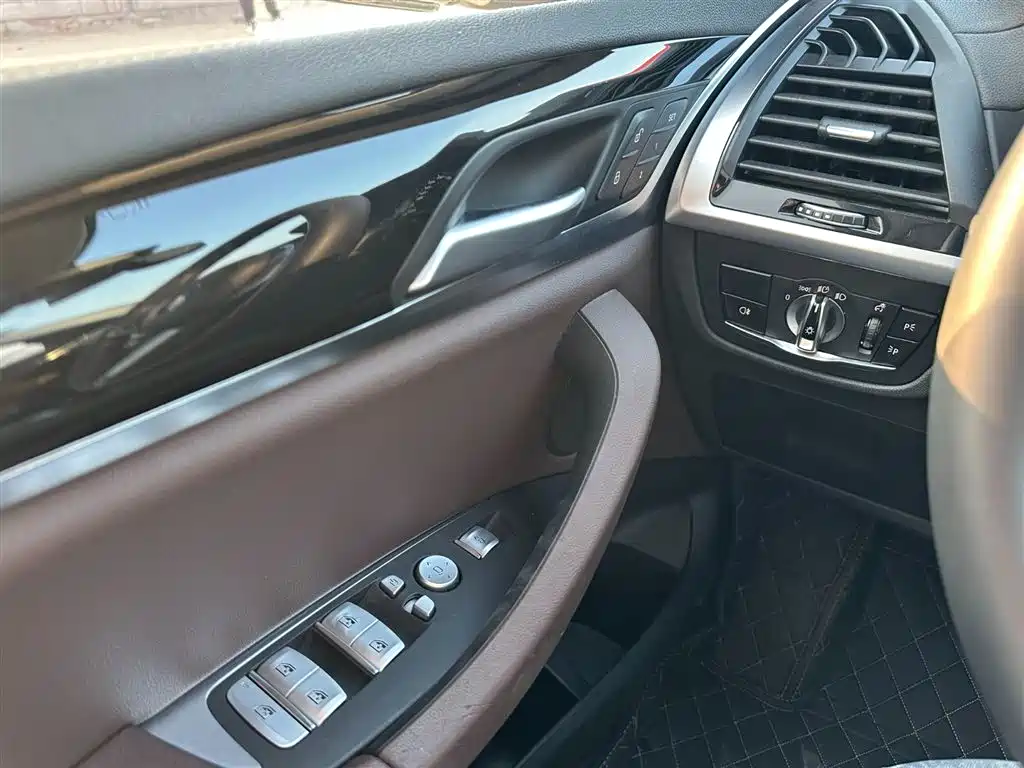 BMW X3 2019 xDrive25i M Sport Package фото 24