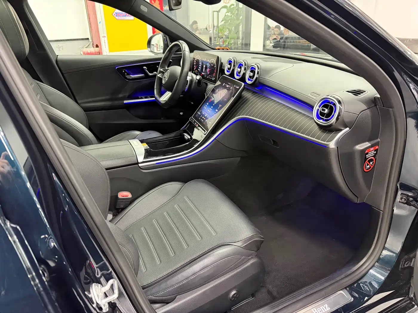 Mercedes-Benz C-Class 2023 C 260 L Night Edition Sport фото 14