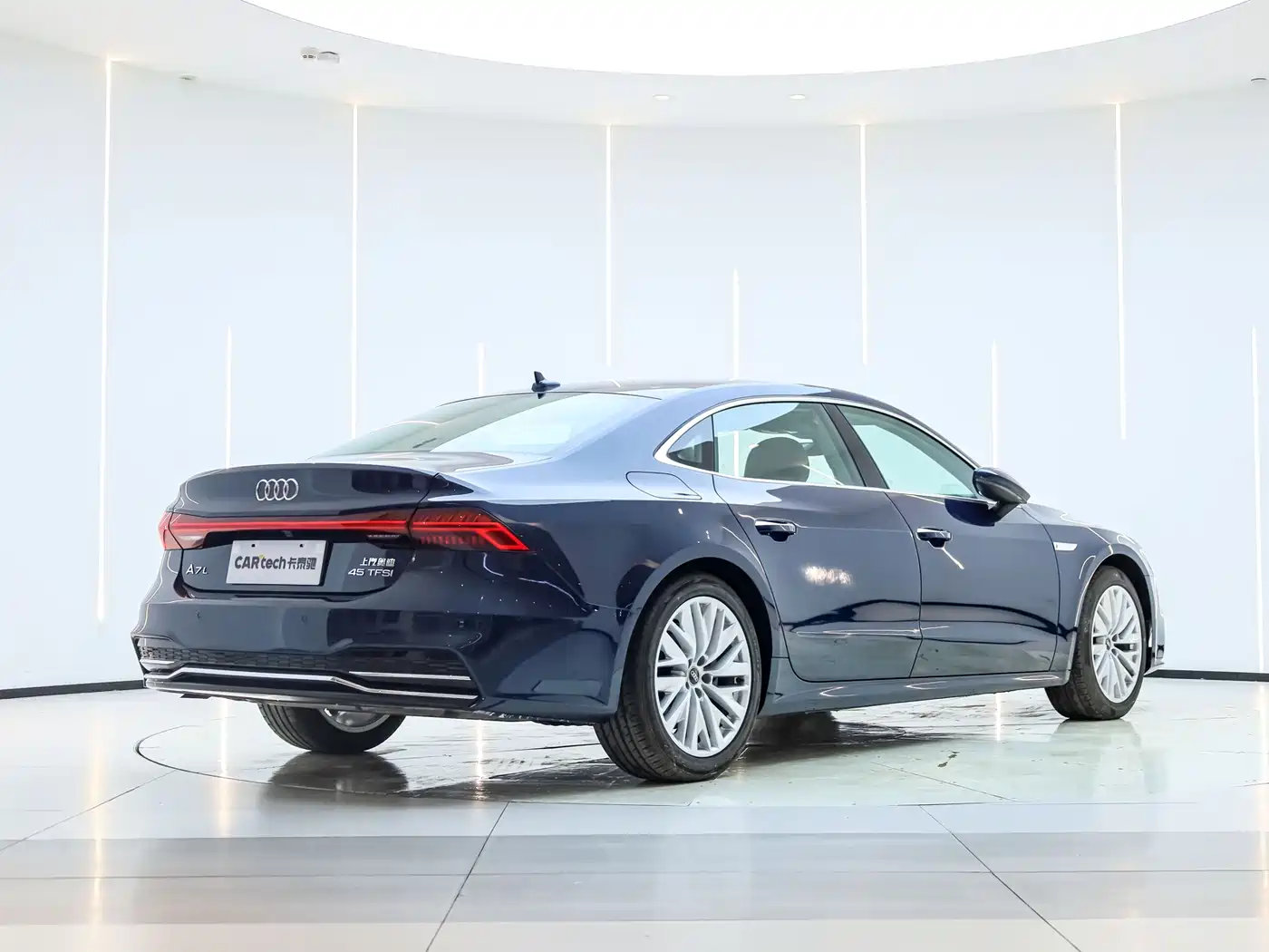 Audi A7L 2024 45TFSI S-line Dream Edition Crystal Package фото 5