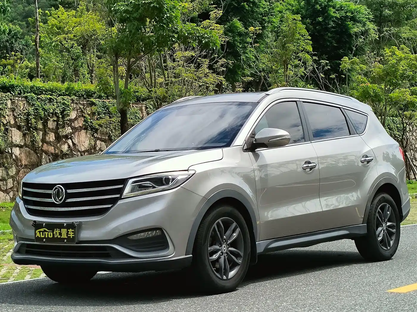 Dongfeng Fengguang Fengguang 580 2019 2020 1.5T CVT Luxury
