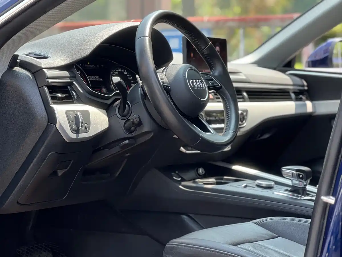 Audi A5 (Import) 2019 Sportback 40 TFSI Fashion фото 12