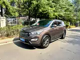 Фото 1 - Hyundai Santa Fe