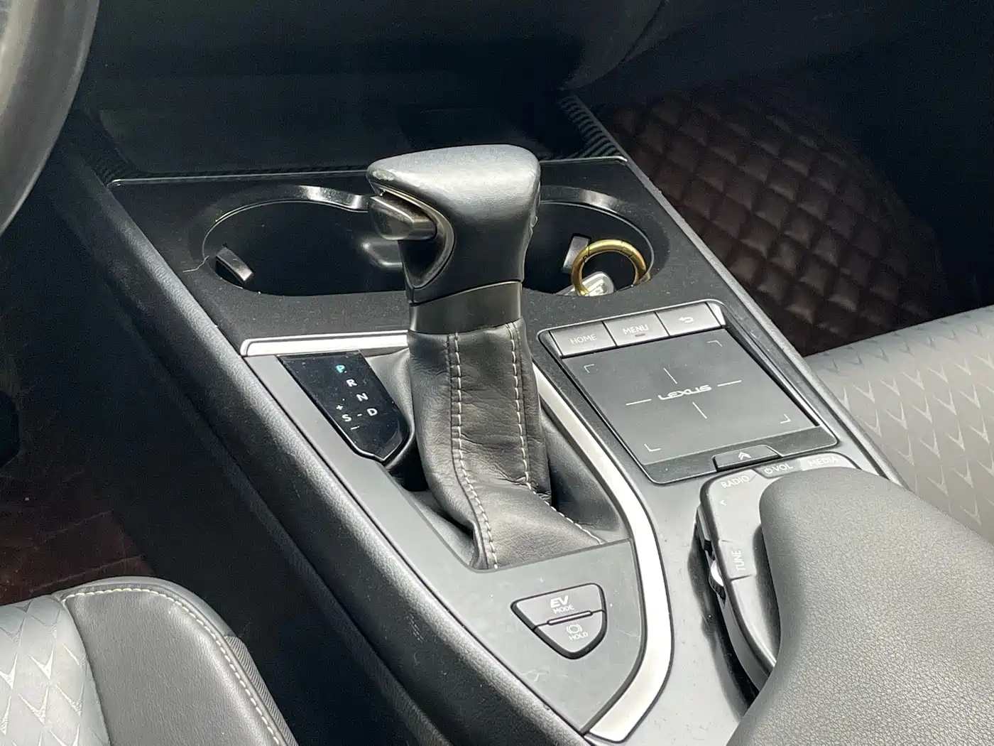 Lexus UX 2019 260h Explorer Fun Edition (China V) фото 15