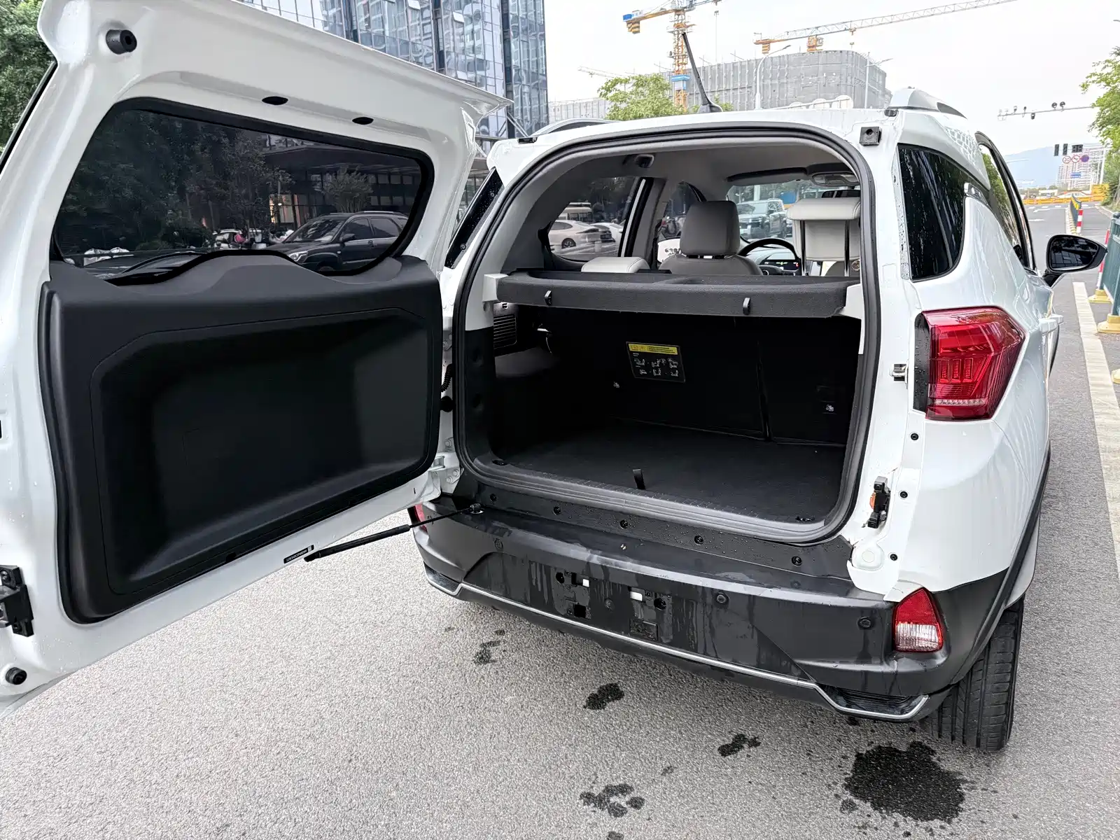 Photo 6 - BYD Yuan Pro